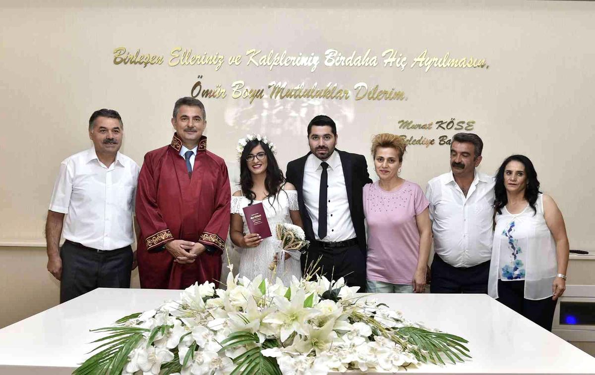 2021\'de 2 bin 527 çiftin nikahı kıyıldı