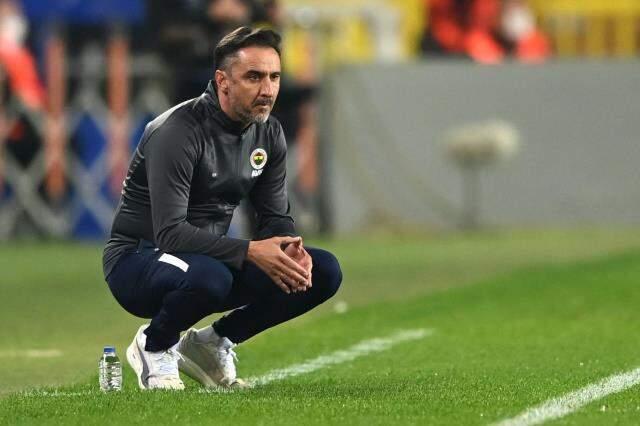 Ağzıyla kuş da tutsa, tüm maçları kazansa da kalamaz! Vitor Pereira dönemi bitti