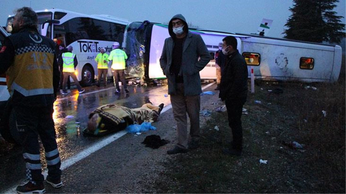 Son dakika! Amasya\'da yolcu otobüsü devrildi: 1 kişi yaşamını yitirdi, 19 yaralı var