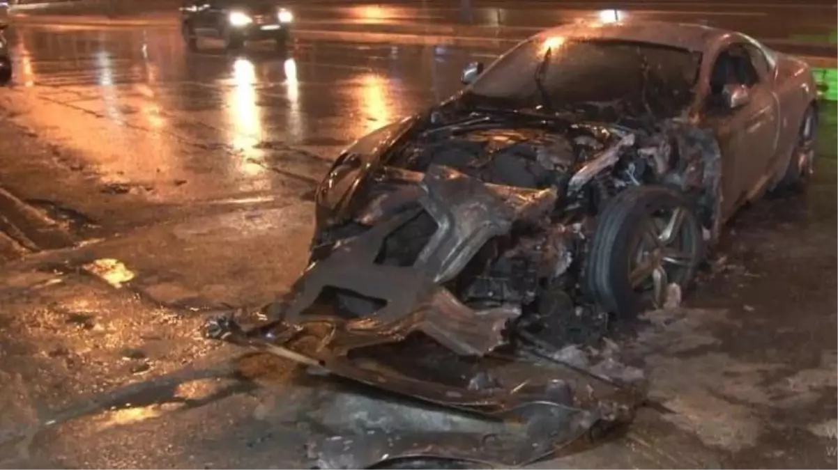 2 milyon lira kül olup uçtu! Lüks otomobil yanarak kullanılamaz hale geldi