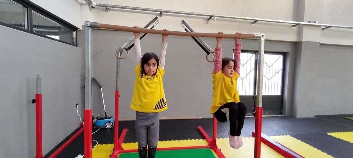 Başiskele\'de ücretsiz kış spor okulları sürüyor