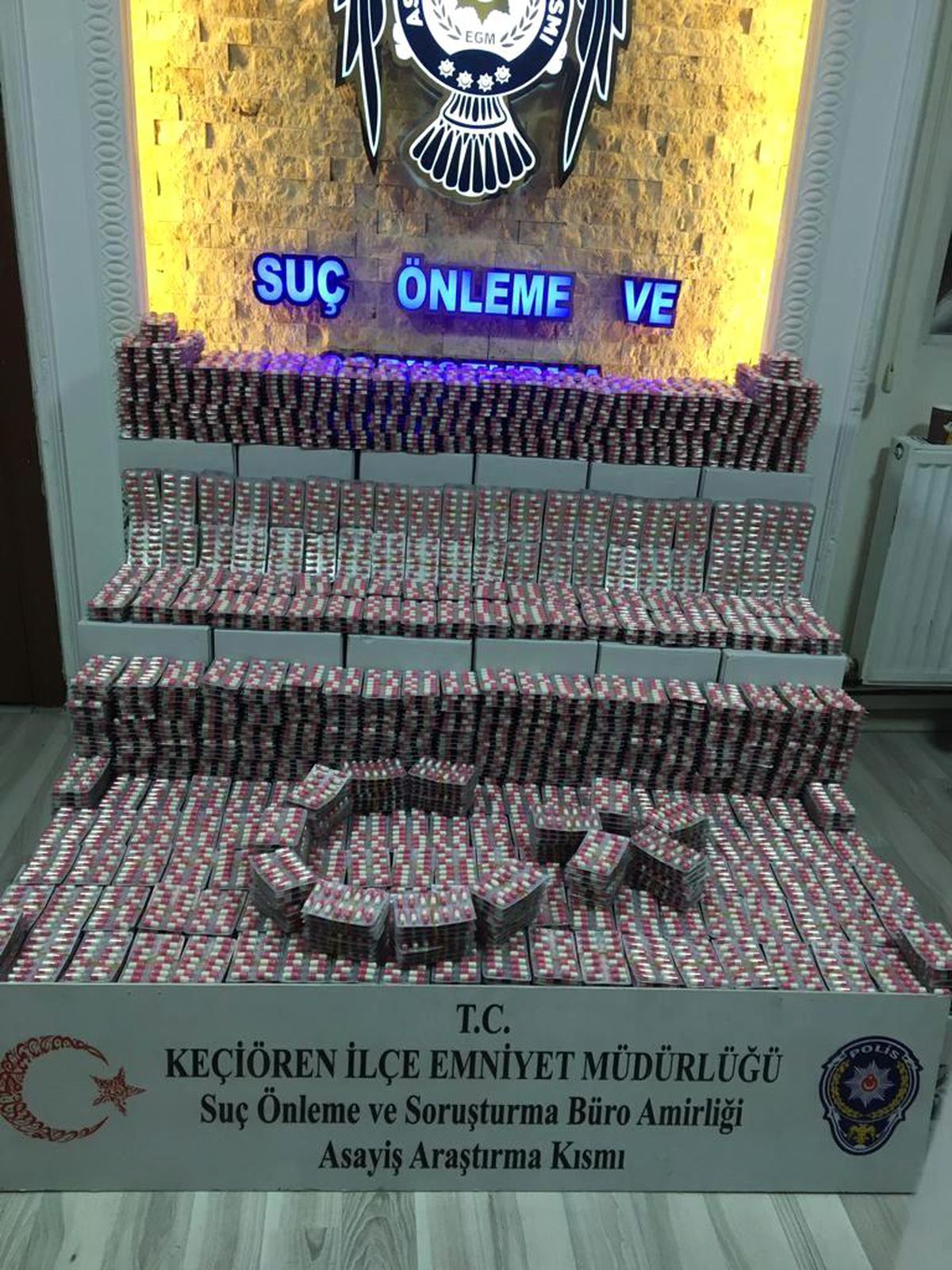 Son dakika haberi! Başkent\'te 28 bin uyuşturucu hap ele geçirildi: 3 şüpheliye gözaltı