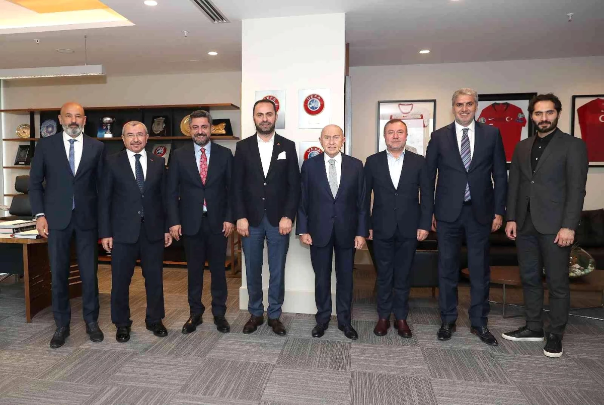 Engelli spor federasyonları başkanlarından Nihat Özdemir\'e ziyaret