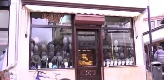 Eski Üsküp Çarşısı'nın şapkacısı zamana meydan okuyor
