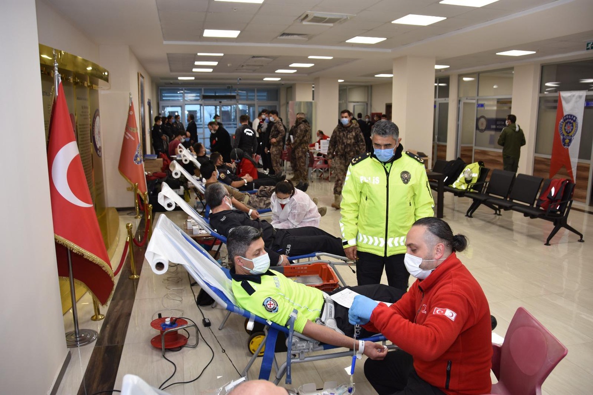 Giresun Emniyet Müdürlüğünde kan bağışı kampanyası