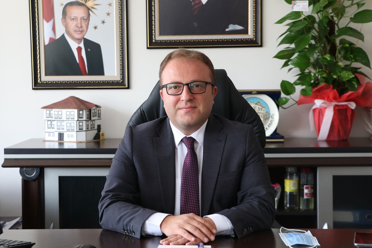Havza SYDV\'den LGS\'ye hazırlanan ihtiyaç sahibi öğrencilere test kitabı dağıtıldı
