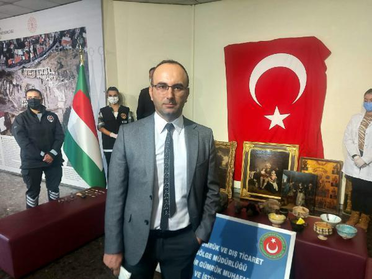 İzmir\'de, Jivaro yerlilerinin kesip özel işlemden geçirdiği insan başları ele geçirildi (2)