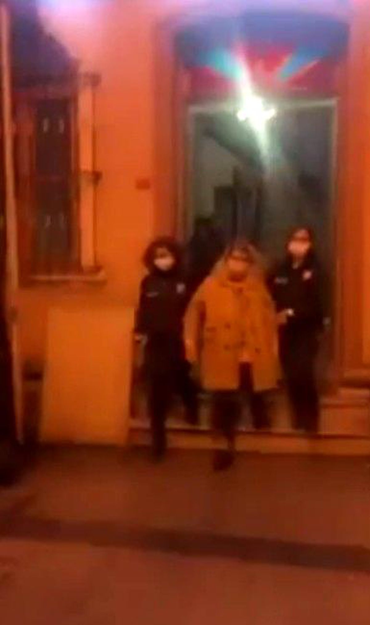 Karaköy Yeraltı Çarşısı'nda Türk bayrağına saldıran şahıslar yakalandı