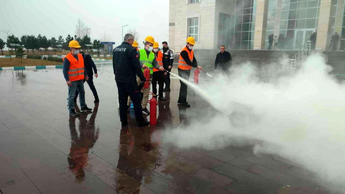 KSBÜ\'de yangın ve acil durum tatbikatı