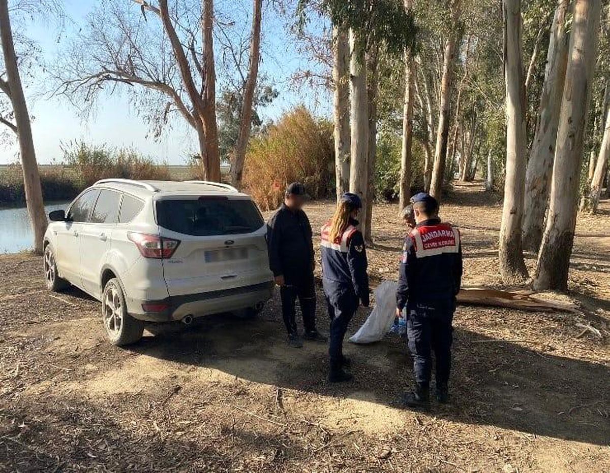 Mersin\'de yasak yöntemle balık avlayanlar suçüstü yakalandı