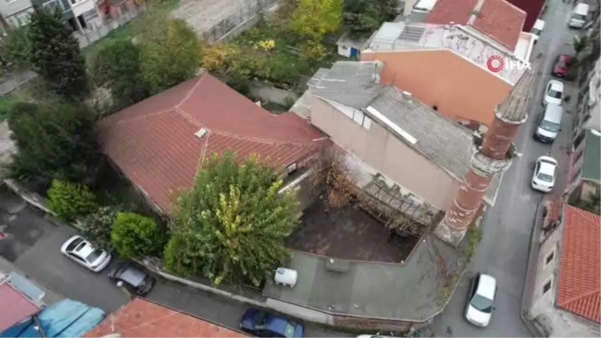 Musalla taşı, tarihi manastıra ait sütun başlığı çıktı