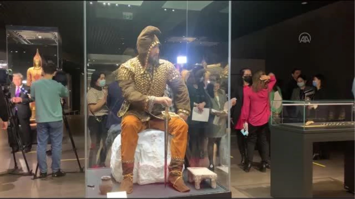 Son dakika haberleri: NUR SULTAN - Kazakistan\'ın 2 bin 500 yıllık 8. "Altın Elbiseli Adam"ı tanıtıldı