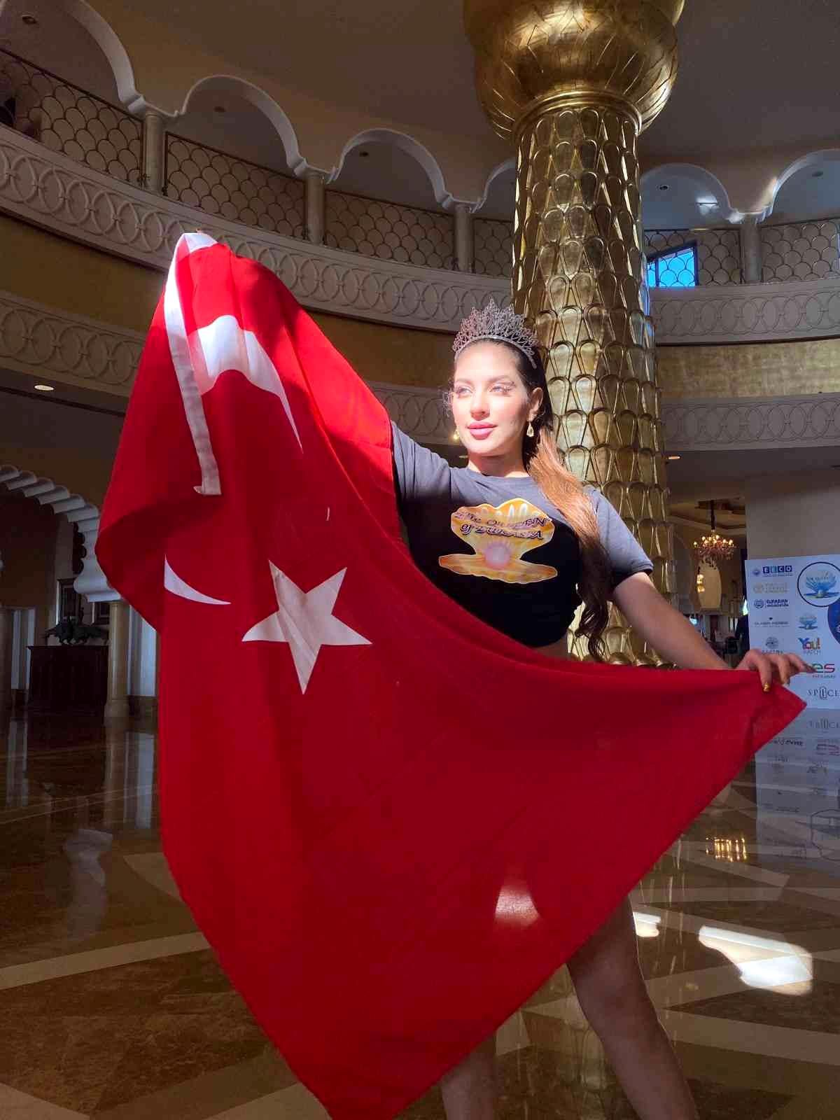 Rus asıllı güzel Türkiye\'ye verdiği sözü tuttu, güzellik kraliçesi oldu