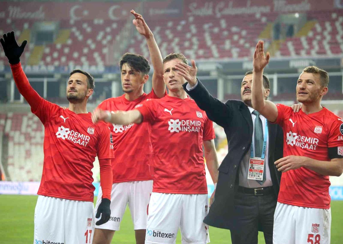 Sivasspor\'dan üst üste 3. galibiyet