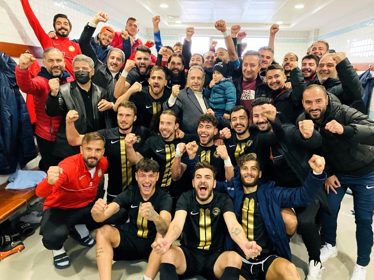 Talasgücü Belediyespor zirveyi perçinledi