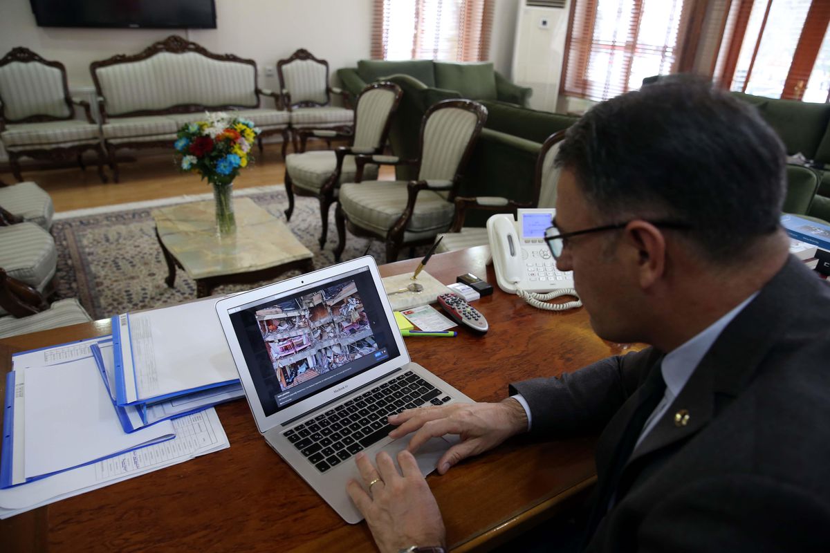 Tokat Valisi Balcı, AA'nın 'Yılın Fotoğrafları' oylamasına katıldı