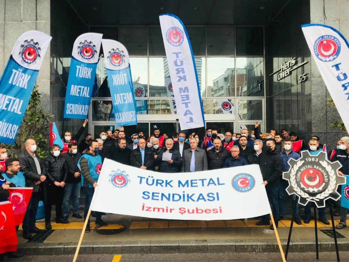 Türk Metal Sendikası, MESS\'e siyah çelenk bıraktı