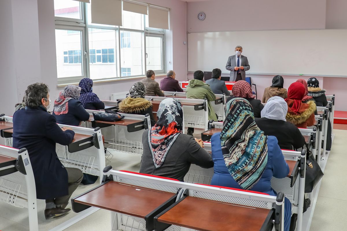 Vanlı kadınlar "çiftçi okulu" sayesinde üretici oldu