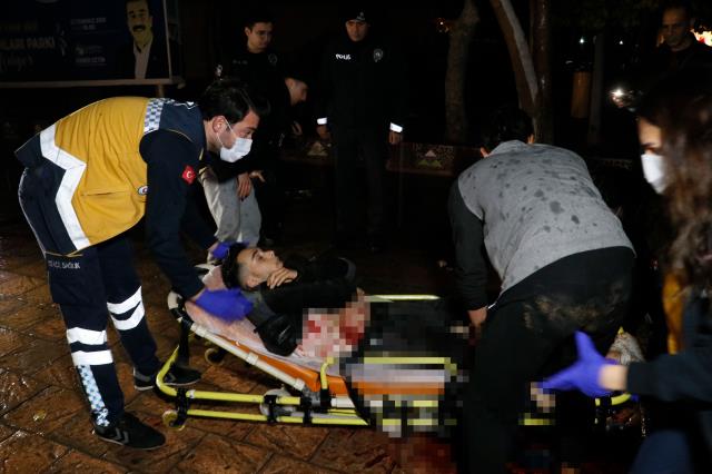 Adana'da köpek gezdiren kişi tartıştığı genci bıçaklayarak ağır yaraladı