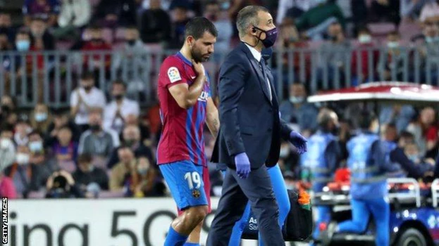 Aguero, kalp rahatsızlığı nedeniyle gözyaşları içinde futbolu bıraktı