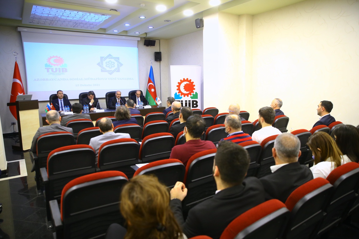 Bakü\'deki Türk iş adamlarına Azerbaycan\'ın sosyal güvenliği anlatıldı