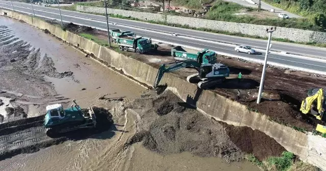 Giresun'un Batlama Deresi'nde taşkın riskine karşı çalışma yapılıyor