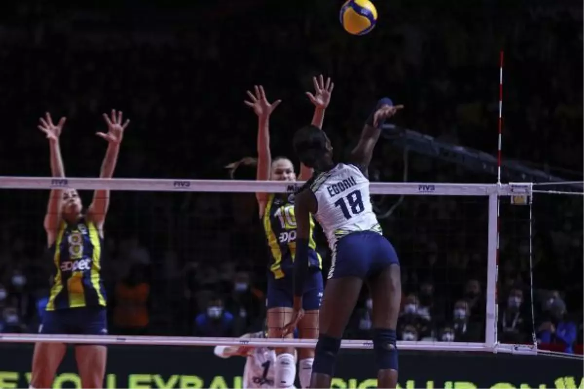 Fenerbahçe Opet, Imoco Volley\'e 3-0 mağlup oldu