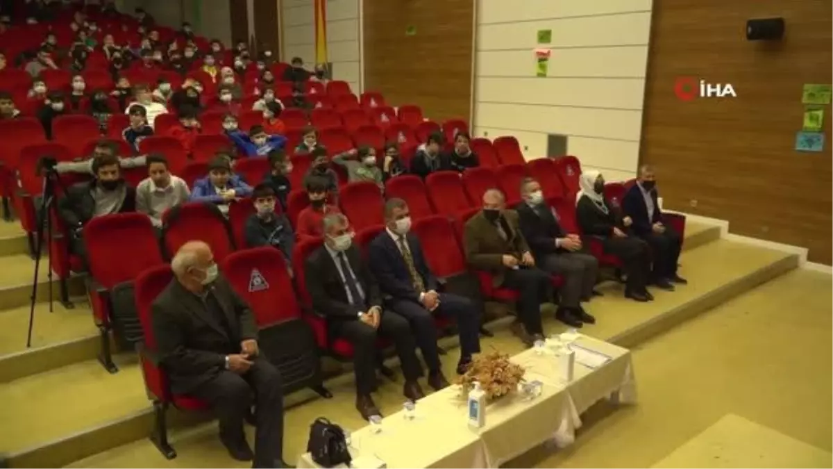 Genç Bilaller sesleriyle mest etti