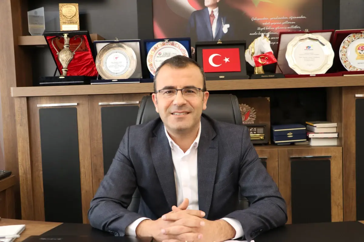 Gençlik ve Spor İl Müdürü Özbay'dan erken yaşta spor tavsiyesi Açıklaması