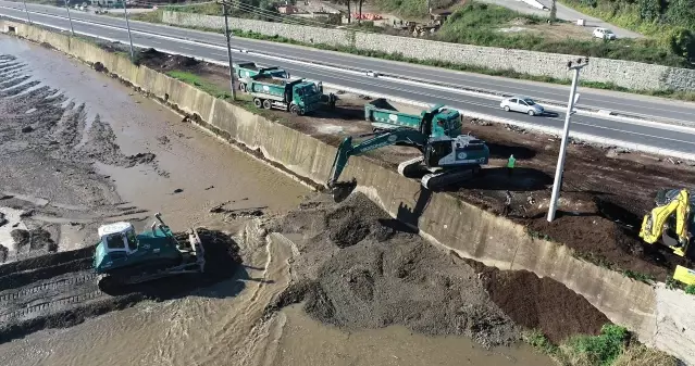 Giresun'un Batlama Deresi'nde taşkın riskine karşı çalışma yapılıyor