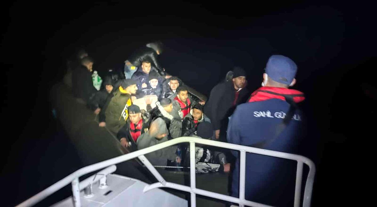 Göçmenler mobil radarla tespit edildi, 16 düzensiz göçmen yakalandı