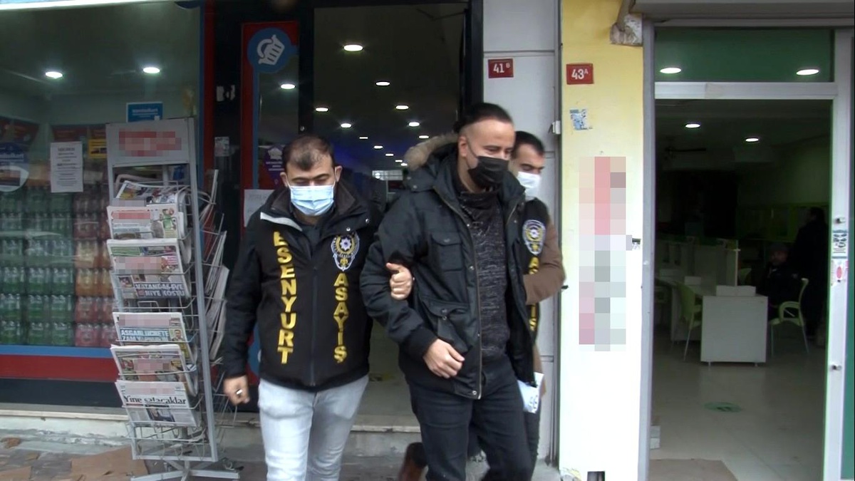 İstanbul\'da sahte içki faciası büyüyor: 2 kişi yoğun bakıma kaldırıldı