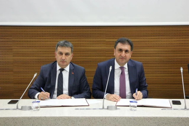 İzmir de 'Sportif ve Sosyal Sorumluluk İşbirliği Protokolü' imzalandı