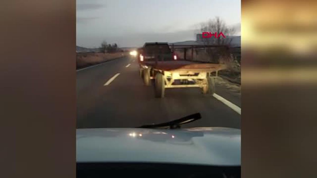 KAMYONETE RÖMORK BAĞLAYAN SÜRÜCÜYE BİN 90 LİRA CEZA