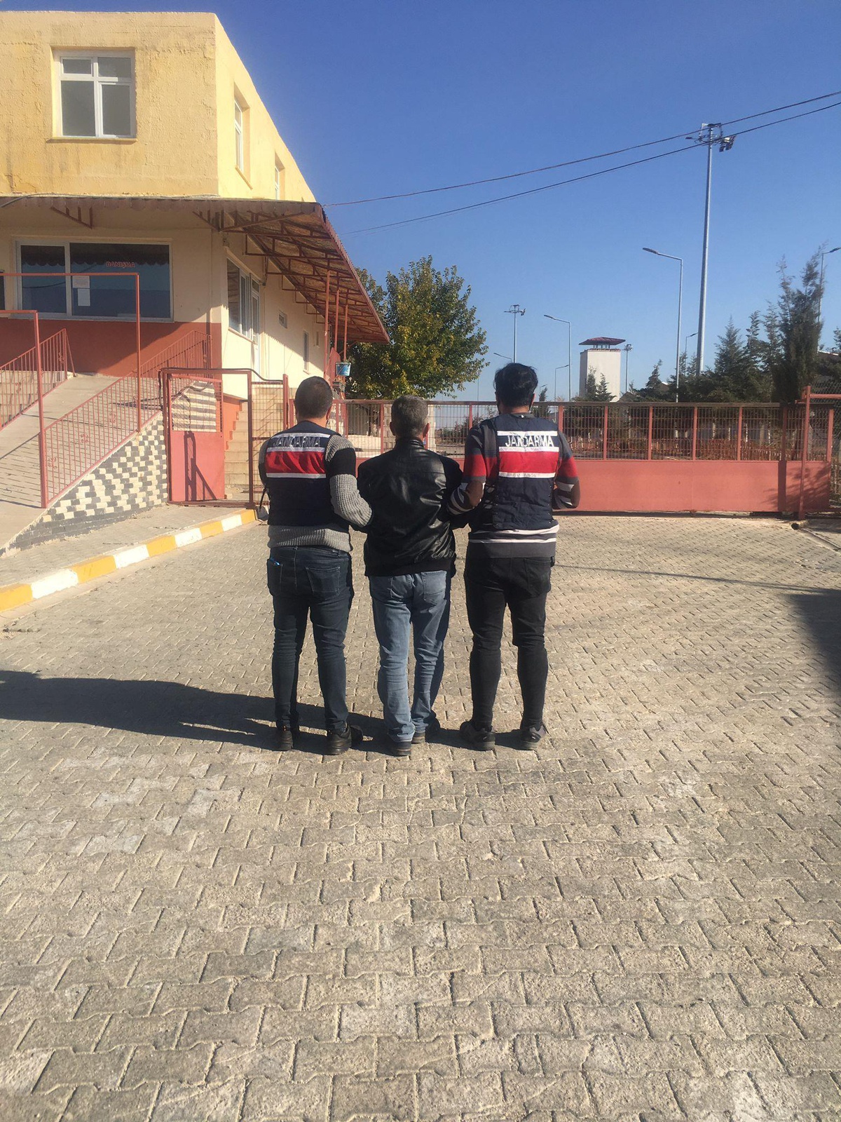 Kilis\'te farklı tarihlerde yapılan operasyonlarda 43 şüpheli yakalandı