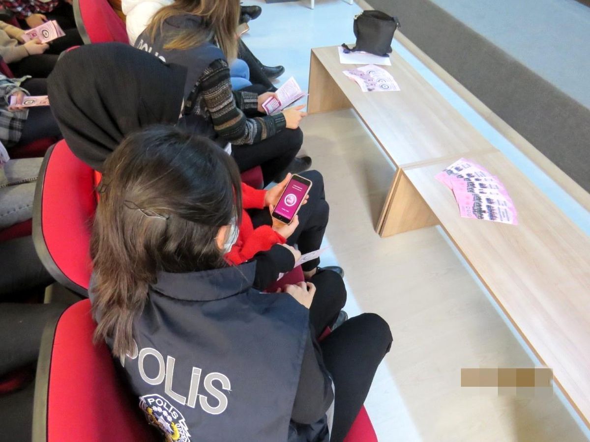 Lise öğrencilerine KADES anlatıldı