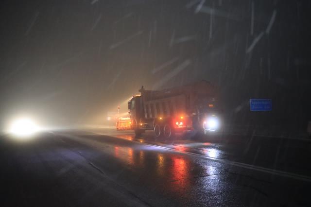 Meteoroloji'nin uyarılarının ardından İstanbul'da kar yağışı başladı