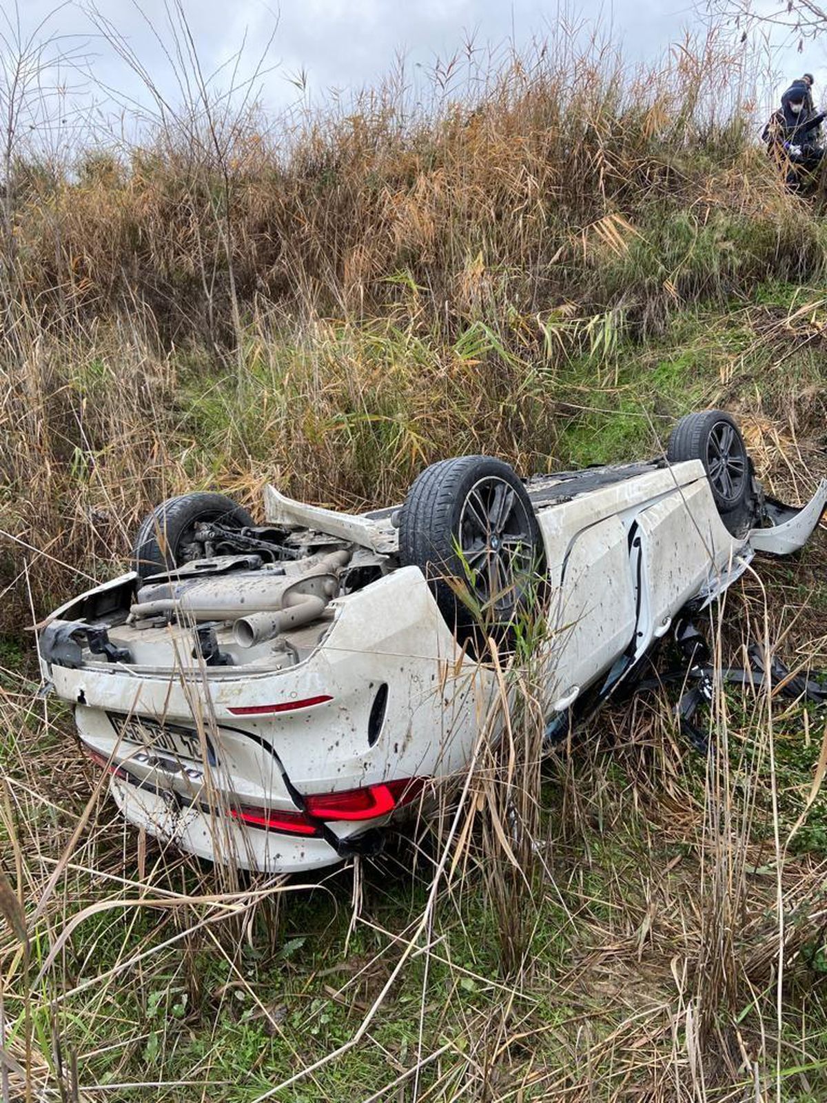 Muğla\'da dere yatağına devrilen otomobilin sürücüsü öldü