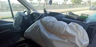 Hasta taşıyan ambulans kaza yaptı