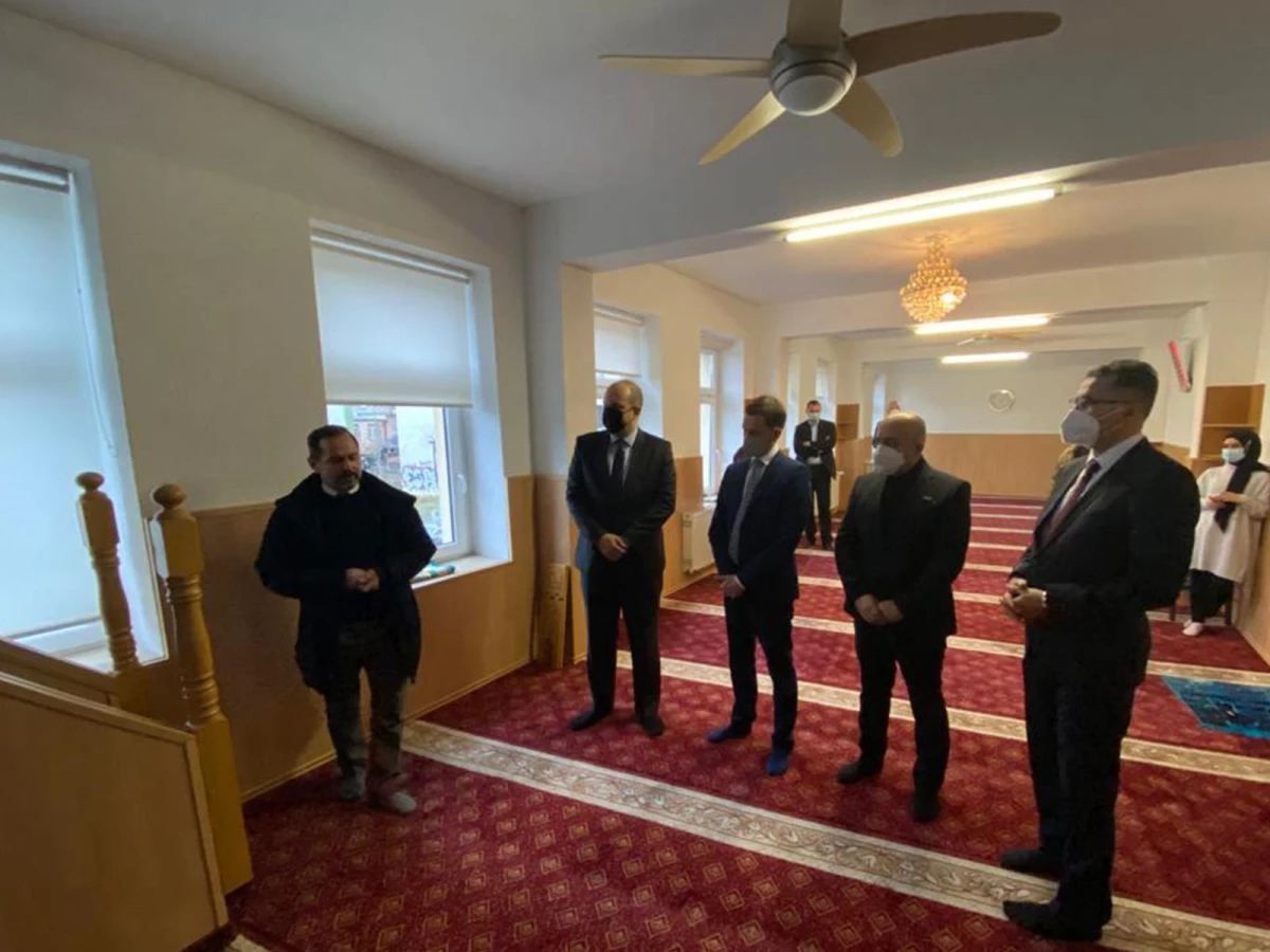 Son dakika haber... Saksonya Eyaleti Başbakanı Kretschmer DİTİB Leipzig Eyüp Sultan Camisi\'ni ziyaret etti