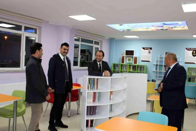 Serkan Gür Harmancık'ta okulları ziyaret etti