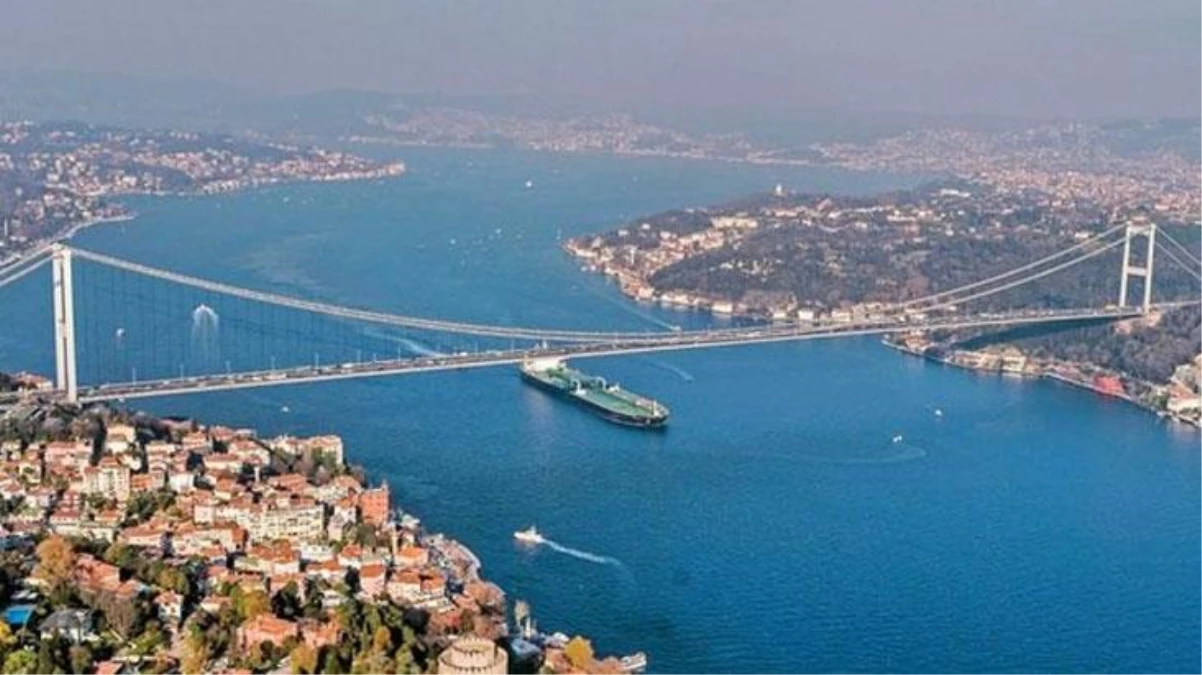 Son Dakika: İstanbul Boğazı, tanker arızası sebebiyle gemi trafiğine kapatıldı