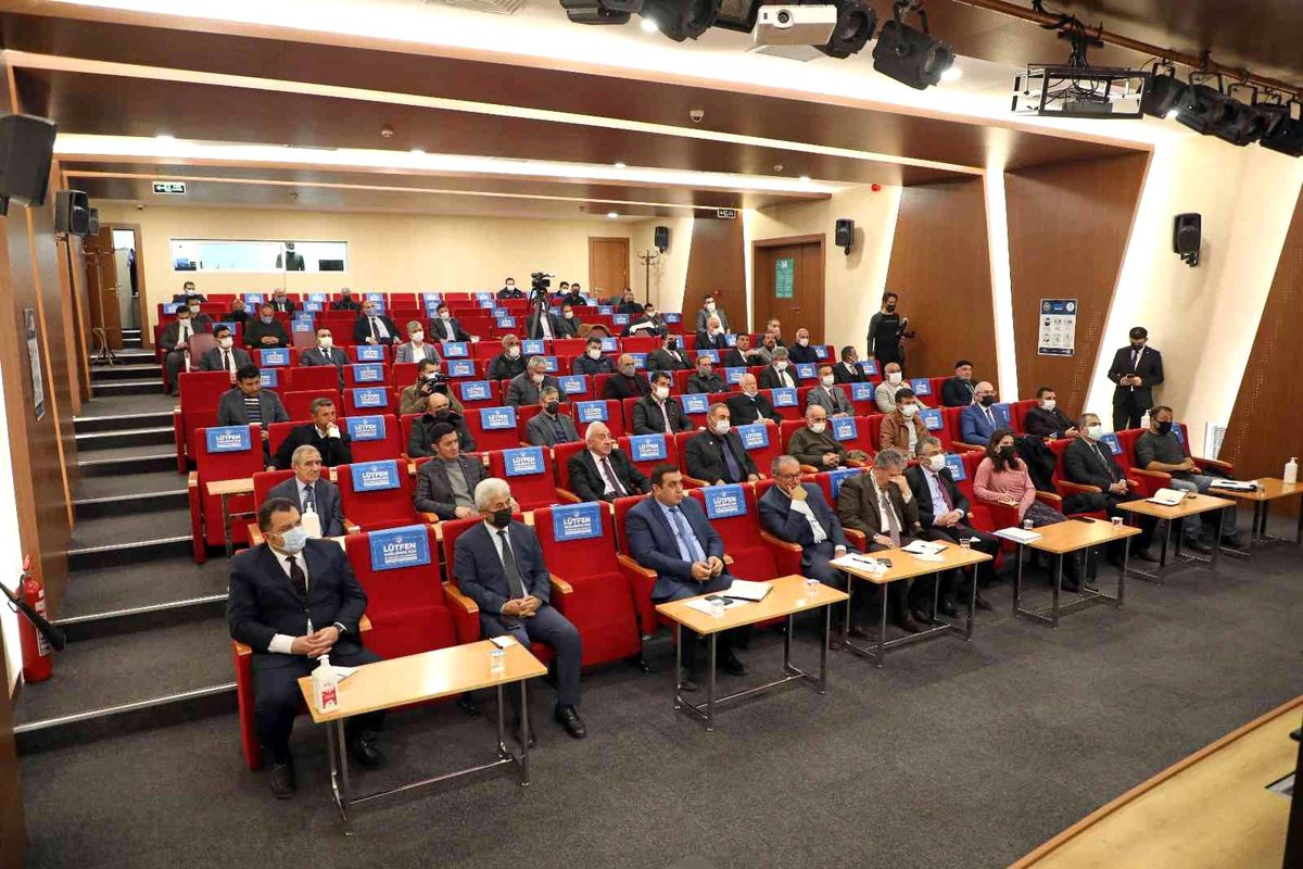 Talas\'ta Genişletilmiş Muhtarlar Toplantısı