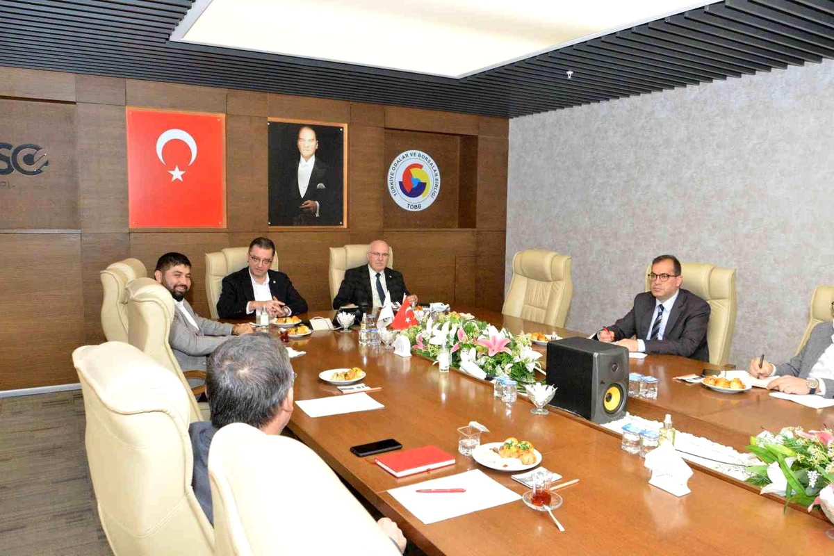 Uşak\'ta \'Yeşil Ekonomi, Yeşil OSB\'ler toplantısı düzenlendi