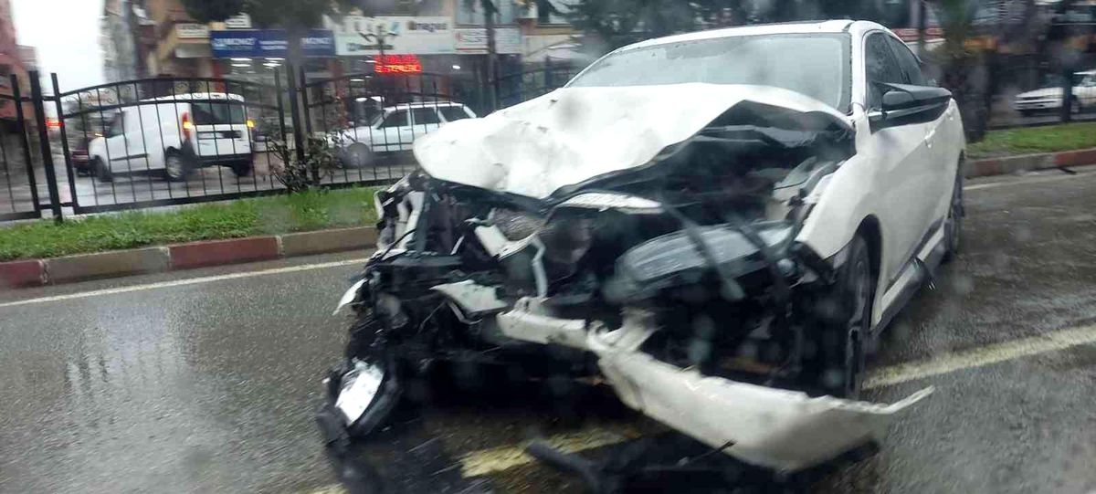 Son dakika haber | 19 Mayıs\'ta trafik kazası: 1 yaralı