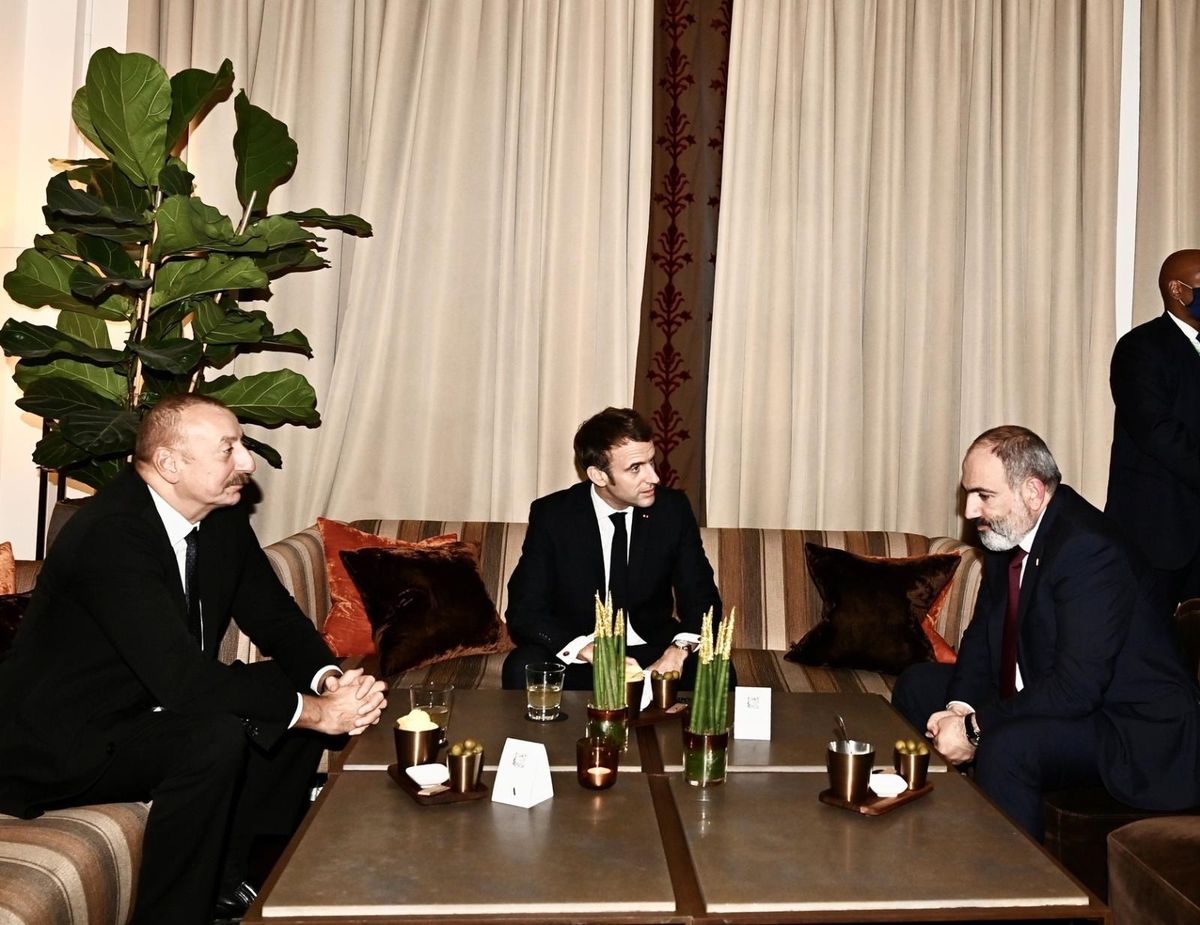 Son dakika haber: Aliyev, Brüksel\'de Macron ve Paşinyan ile görüştü