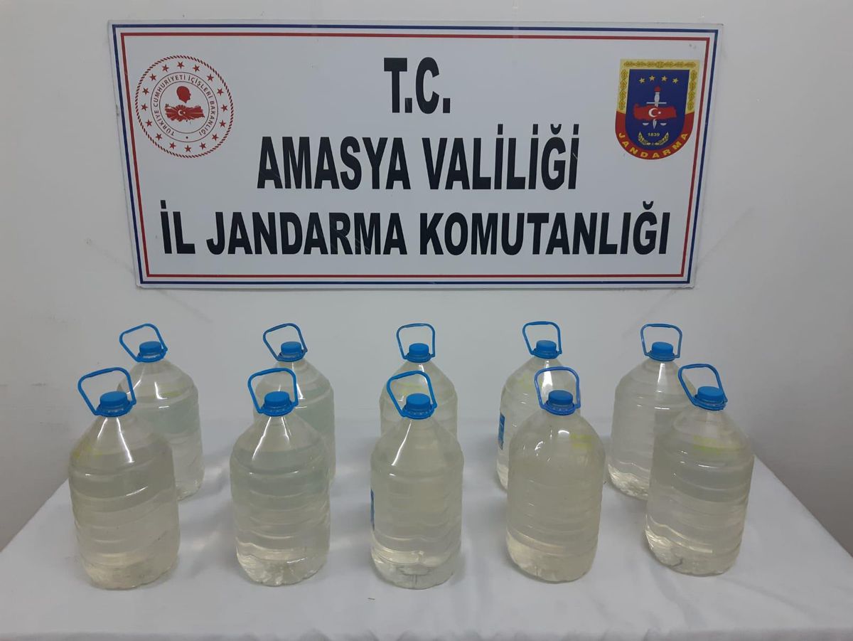 Son dakika haberleri... Amasya\'da uyuşturucu ve sahte alkol operasyonunda 2 zanlı yakalandı