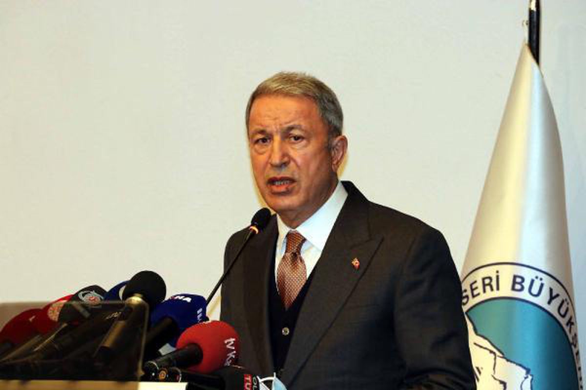 Bakanlar Karaismailoğlu ve Akar, tramvay hattı ilk ray kaynak törenine katıldı (3)