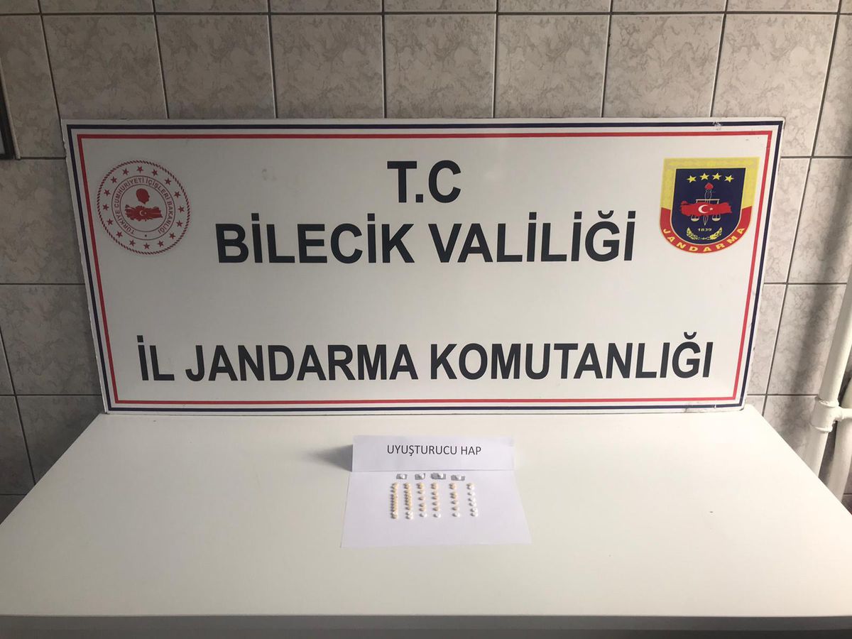 Bozüyük\'te durdurulan araçta uyuşturucu ele geçirildi