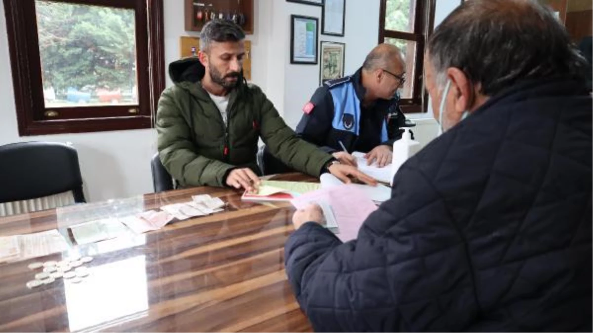 Gözlerinize inanamayacaksınız! Dilencinin üstünde çıkan para zabıtaları bile şaşırttı!